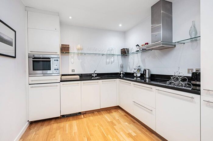 1 Bedroom Flat To Rent In Hosier Lane, Clerkenwell, London, EC1A
