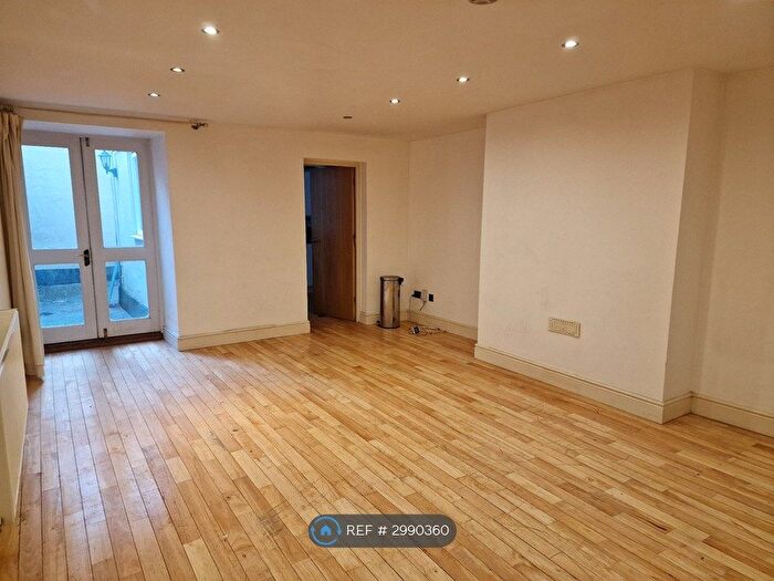 2 Bedroom Flat To Rent In Albermarle Row, Bristol, BS8