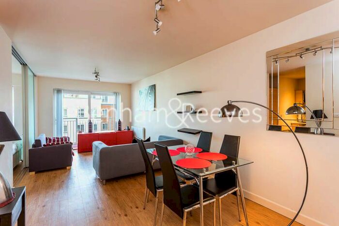 1 Bedroom Flat To Rent In Boulevard Drive, Colindale, NW9