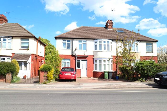 7 Bedroom Semi-Detached House To Rent In Leagrave Road, Luton, LU3