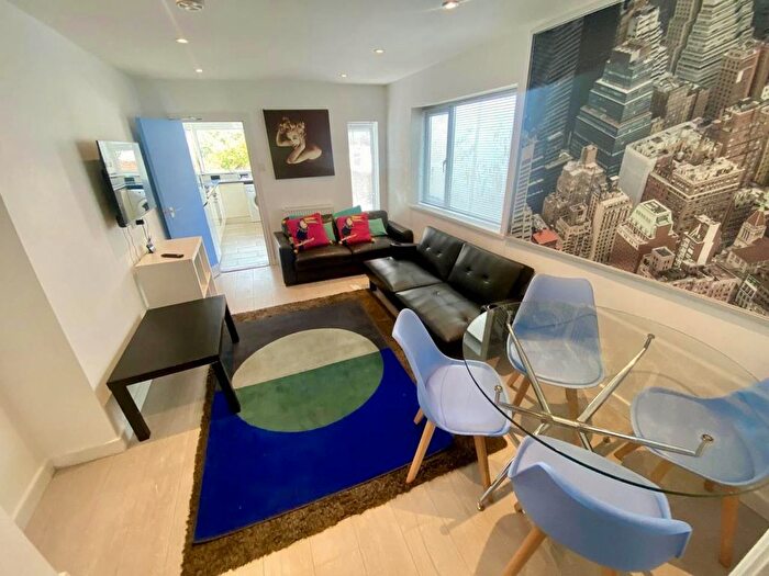 4 Bedroom Property To Rent In Marlborough Road, Brynmill, Swansea, SA2