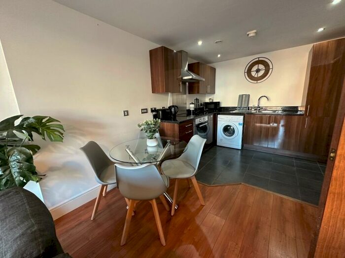 2 Bedroom Apartment To Rent In Mount Pleasant, Liverpool, L3