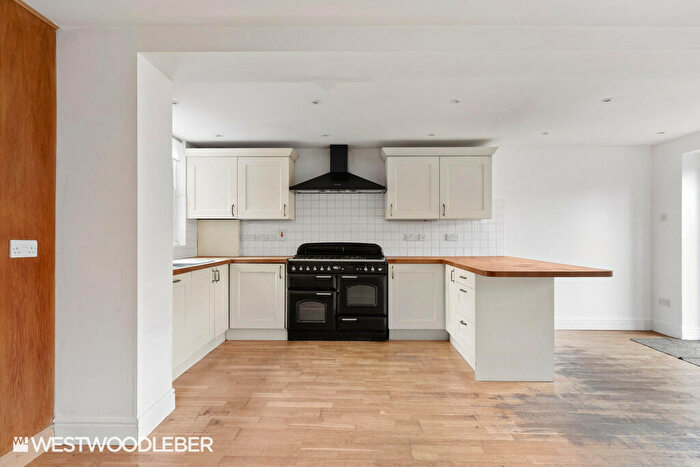 2 Bedroom End Of Terrace House To Rent In High Road, Broxbourne, EN10