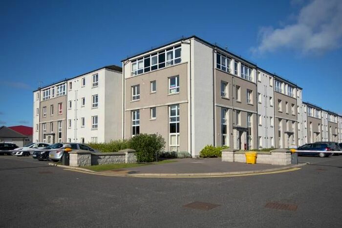2 Bedroom Flat To Rent In Farburn Place, Dyce, Aberdeen, AB21