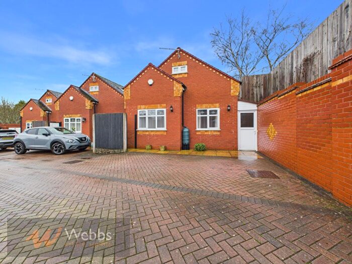 4 Bedroom Detached Bungalow To Rent In Beeston Court, Hednesford, Cannock, WS12