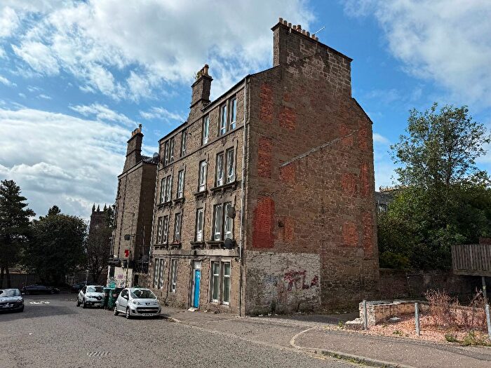 1 Bedroom Flat To Rent In Erskine Street, Stobswell, Dundee, DD4