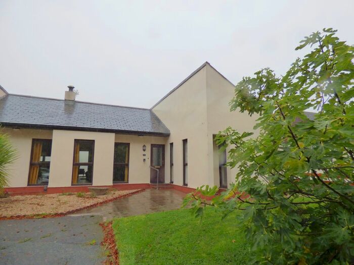 2 Bedroom Bungalow To Rent In Llanteg, Narberth, SA67