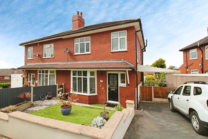 3 Bedroom Semi-Detached House For Sale In Cliff Park Avenue, Wakefield, WF1