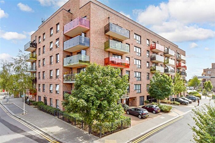 2 Bedroom Flat For Sale In Troubridge Square, Walthamstow, E17