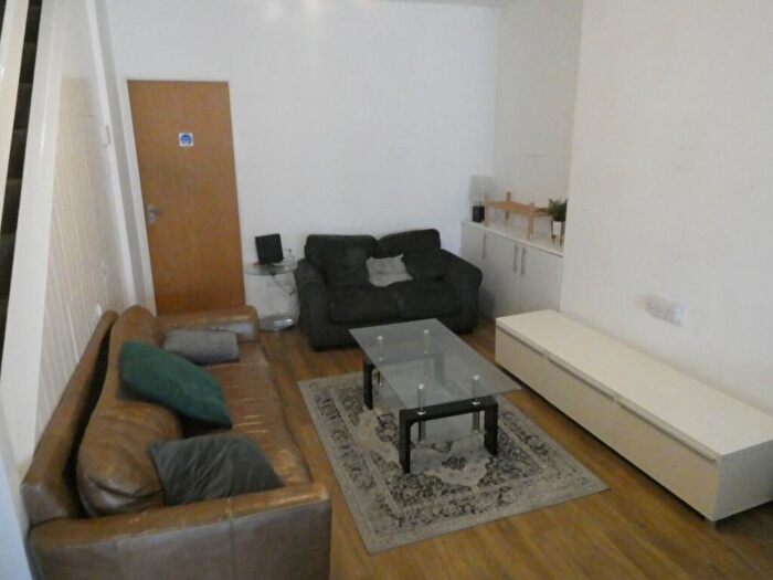 5 Bedroom House To Rent In Cambridge Terrace, Well Street, Exeter, EX4