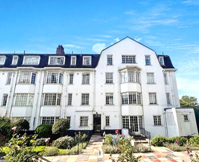 1 Bedroom Flat For Sale In Flat Wavertree Court, Streatham Hill, SW2