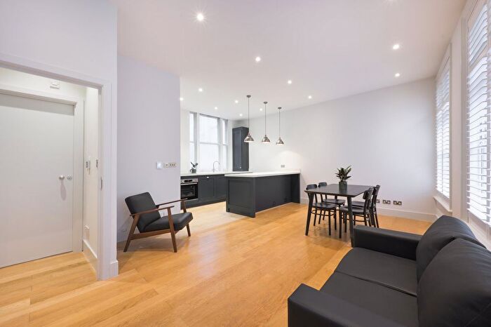 1 Bedroom Flat For Sale In Fleet Street, Temple, EC4Y