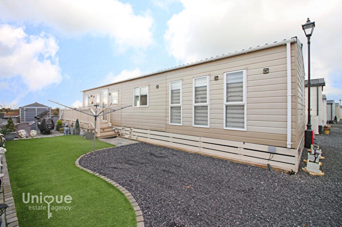 2 Bedroom Park Home For Sale In Poulton Plaiz, Poulton-le-Fylde, FY6