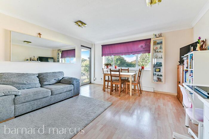 2 Bedroom Apartment To Rent In Woodcote Road, Wallington, SM6