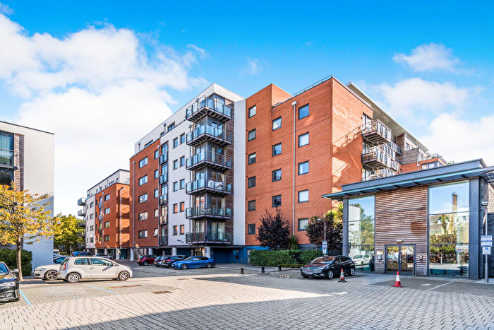 2 Bedroom Apartment To Rent In Sirocco, Ocean Village, SO14