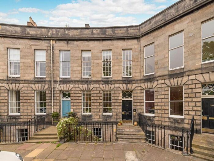 2 Bedroom Flat To Rent In Claremont Crescent, New Town, Edinburgh, EH7