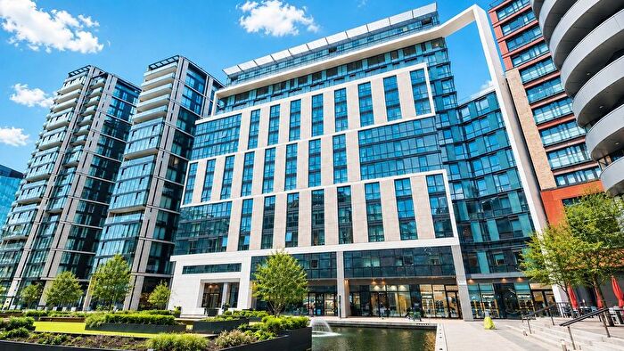 3 Bedroom Flat To Rent In Merchant Square East, London, W2