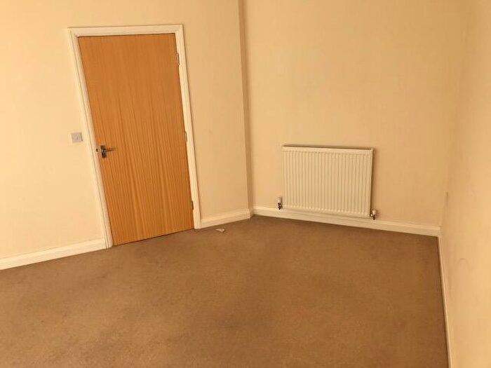 2 Bedroom Apartment To Rent In Pineview Gardens, Derby, Littleover, DE23