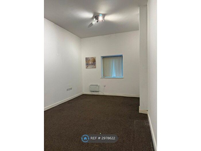 Studio To Rent In Washington Parade, Bootle, L20