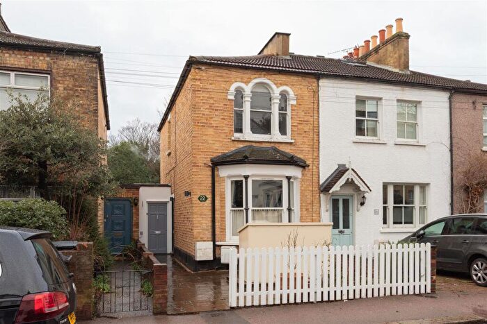 2 Bedroom Apartment For Sale In Pembroke Road, Walthamstow, E17