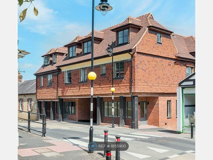 Studio To Rent In Tennyson House, Haslemere, GU27