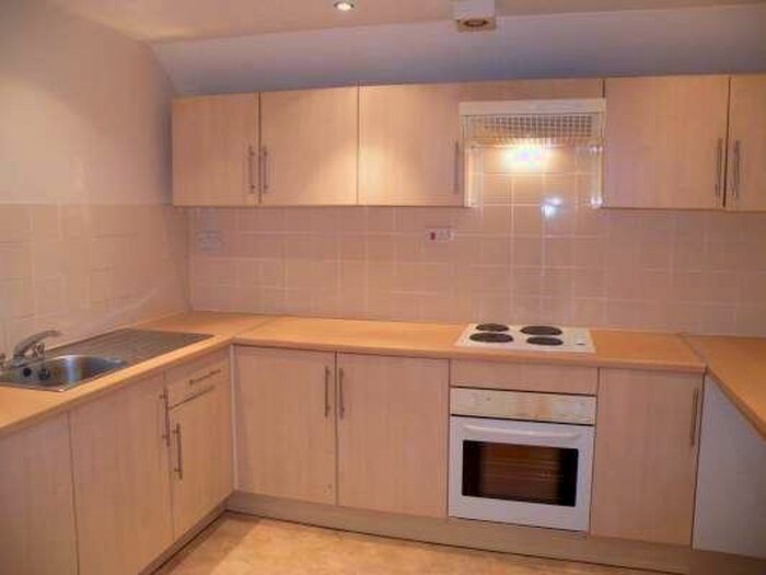 2 Bedroom Flat To Rent In South Street, Peterborough, Cambridgeshire, PE2