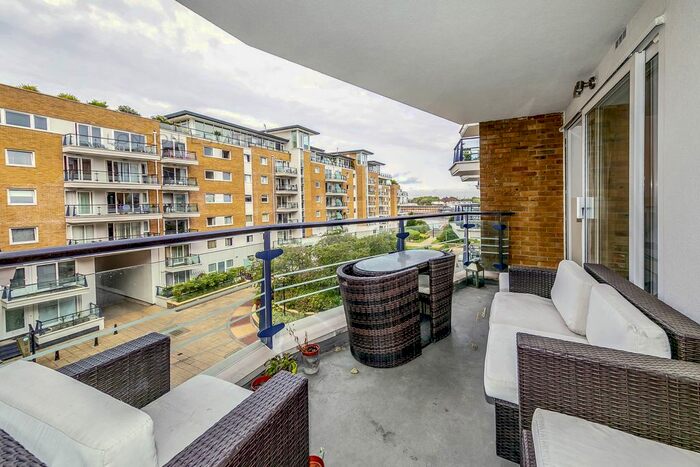 2 Bedroom Flat To Rent In Compass House, Smugglers Way, Wandsworth, SW18