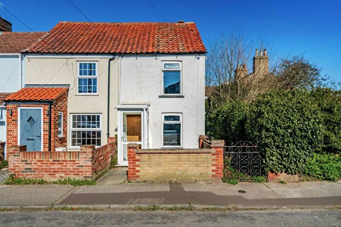 2 Bedroom Terraced House For Sale In Pakefield Street, Lowestoft, Suffolk, NR33