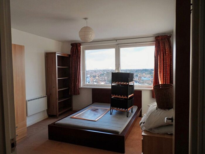 2 Bedroom Flat To Rent In Prince Regent Road, Hounslow, TW3