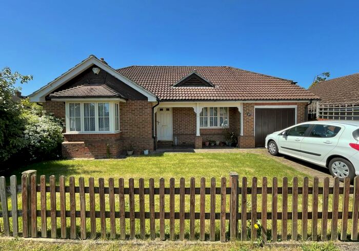 2 Bedroom Bungalow To Rent In Orchard Lane, Amersham, HP6