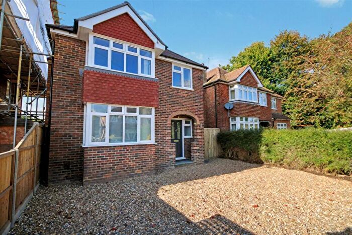 3 Bedroom Detached House For Sale In Rydes Avenue, Guildford, GU2