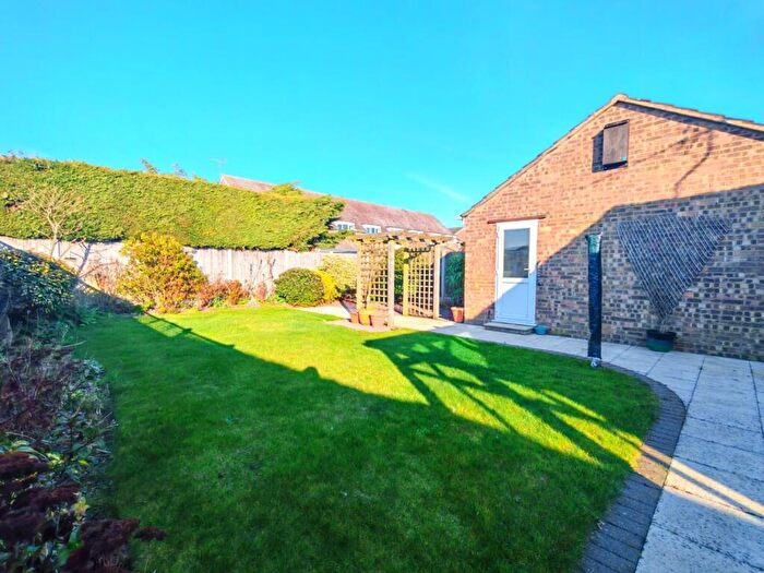 2 Bedroom Bungalow To Rent In Heathlands Thorrington, CO7