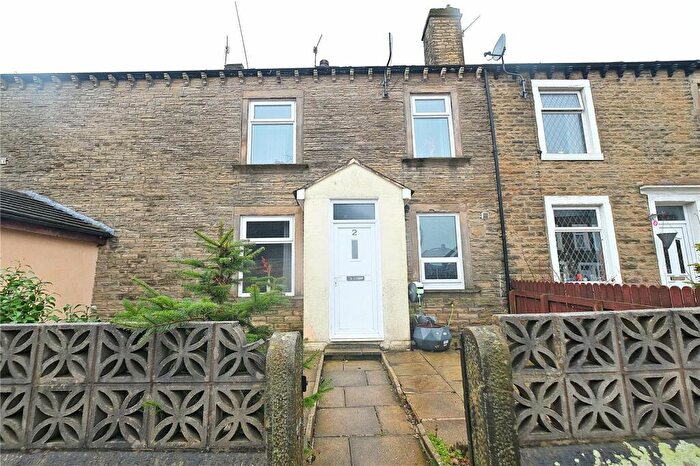 3 Bedroom End Of Terrace House To Rent In Turner Street, Barnoldswick, Lancashire, BB18
