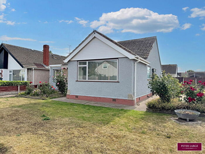 3 Bedroom Detached Bungalow For Sale In Canterbury Drive, Prestatyn, Denbighshire, LL19
