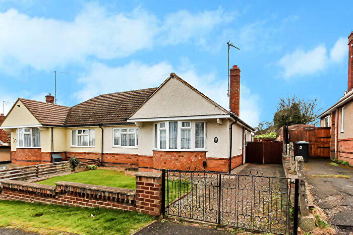 2 Bedroom Semi-Detached Bungalow For Sale In The Headlands, Wellingborough, NN8