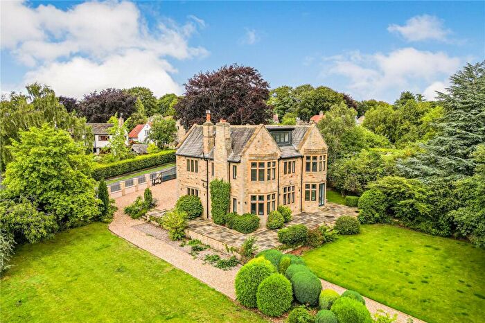 5 Bedroom Detached House To Rent In Wharfe Grove, Wetherby, West Yorkshire, LS22