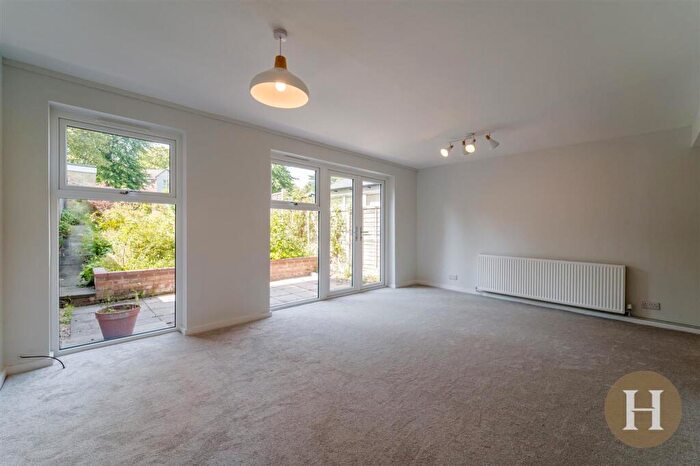 3 Bedroom Terraced House For Sale In Harborne Road, Birmingham, B15