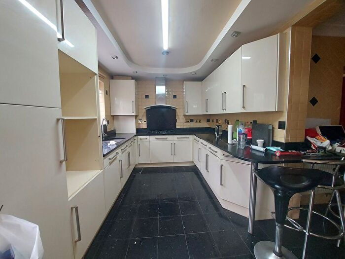 6 Bedroom Property To Rent In Craven Gardens, Barkingside, Ilford, IG6