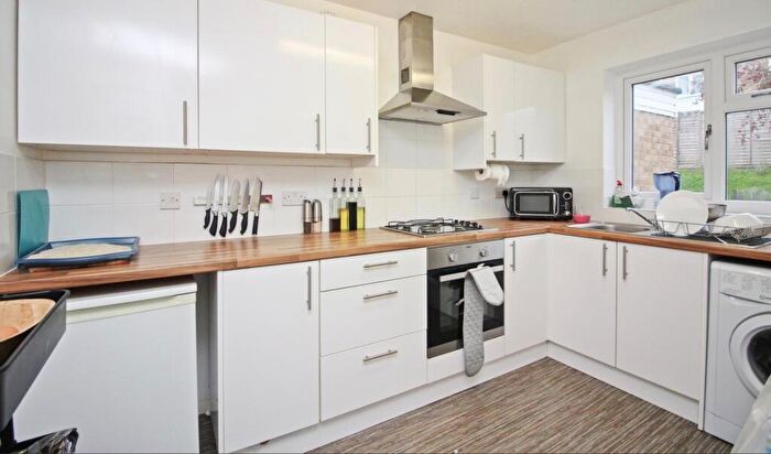 4 Bedroom House To Rent In Downs Road, Canterbury, CT2