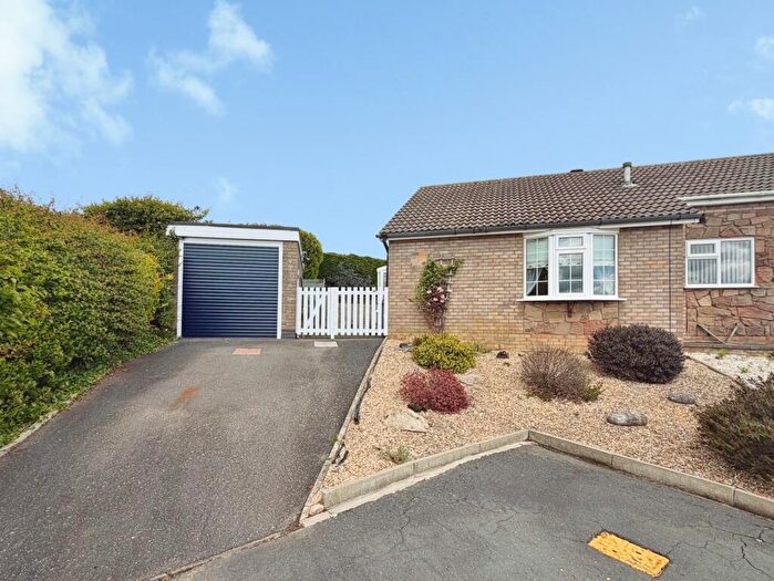 1 Bedroom Bungalow For Sale In Rochester Drive, Grantham, Grantham, NG31