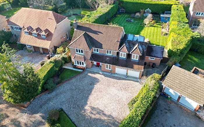 5 Bedroom Detached House For Sale In Finchampstead Road, Finchampstead, Wokingham, Berkshire, RG40