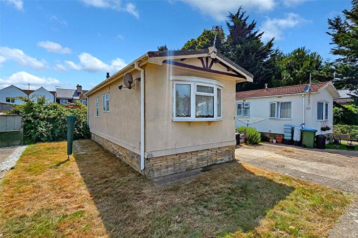 1 Bedroom Mobile Home For Sale In Worthing Road, Rustington, Littlehampton, West Sussex, BN16