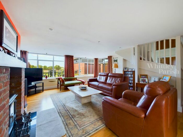 3 Bedroom Barn Conversion For Sale In Low Street, Oakley, Diss, IP21
