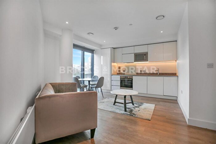 1 Bedroom Apartment For Sale In Hadrian's Tower City Centre, Newcastle Upon Tyne, NE4