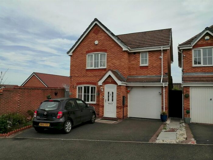 3 Bedroom Detached House To Rent In Mallen Drive, Tividale, Oldbury, B69