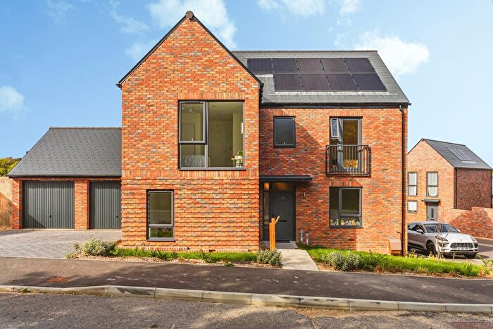 5 Bedroom Detached House To Rent In Apricot Crescent, Lindfield, Haywards Heath, RH16