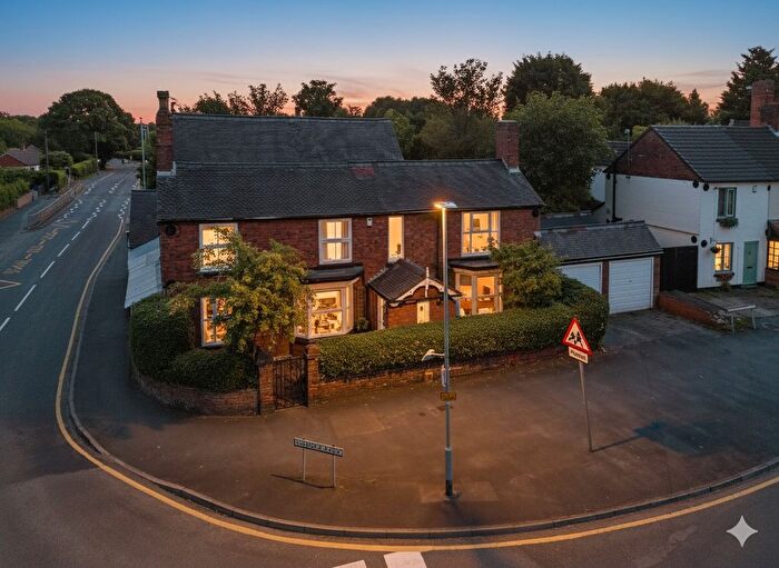 4 Bedroom Detached House For Sale In Brownshore Lane, Essington, Wolverhampton, WV11