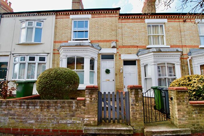 3 Bedroom Terraced House For Sale In Queens Road, Fletton, Peterborough, PE2