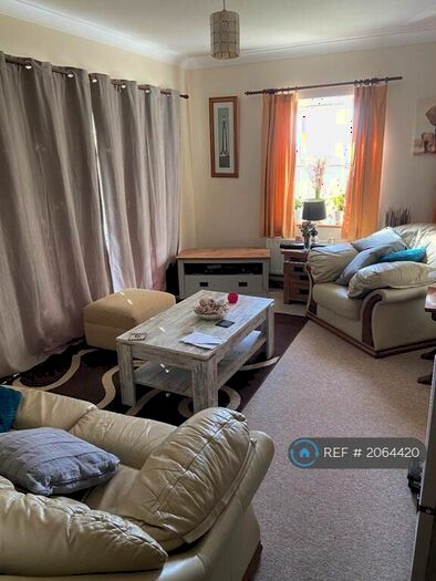 1 Bedroom Flat To Rent In Abbey Road, Whitland, SA34