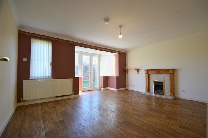 4 Bedroom Detached House To Rent In Columbus Drive, Eastbourne, BN23